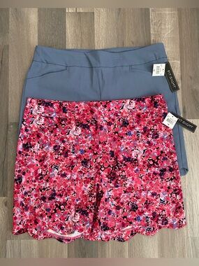 Lot of 2 Women' Golf Shorts 1X Fit Sight Scalloped Stretch Pockets New With Tags